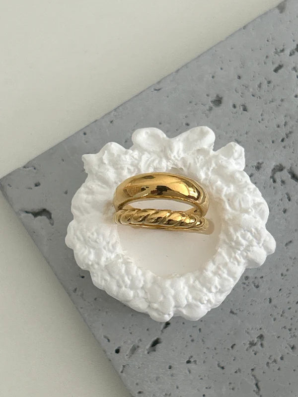 Serena Croissant Ring