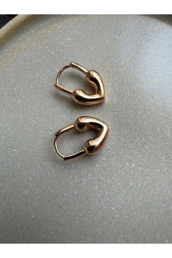 Dainty Mini Heart Hoops